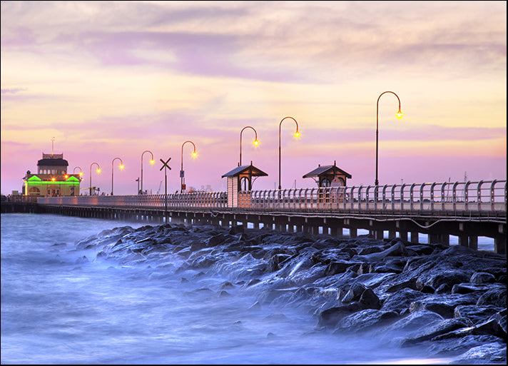 1352101 st kilda beach and pier (Melbourne Australia) at twilight, available in multiple sizes