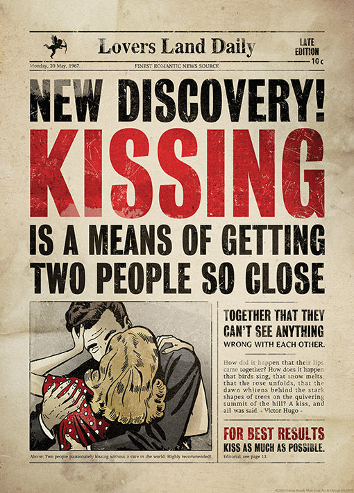 EK1019 Kissing, available in multiple sizes