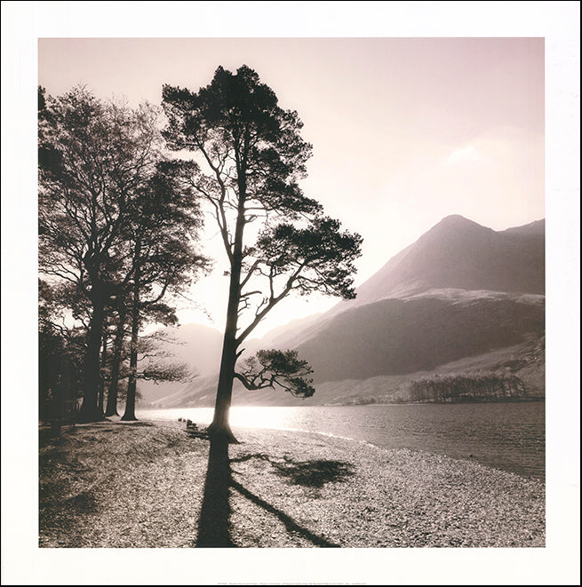 R SPV9284 Mountain Dawn by John Harpe 70x70cm on paper - Chamton