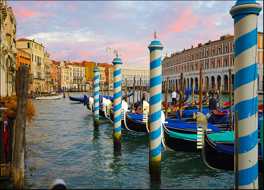 h2475930 Venice canal Italy, available in multiple sizes - Chamton