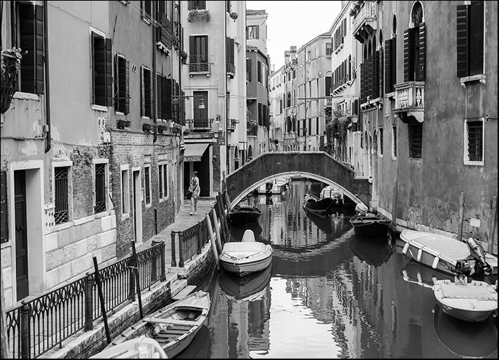 i1864829 Venice canal bridge Italy, available in multiple sizes